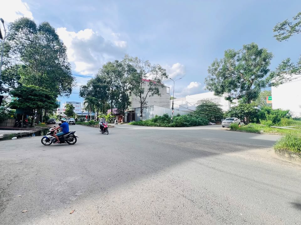 Đất nền 2 mặt tiền đường Trần Văn Việt, Cái Răng 135m² giá 6.3 tỷ - Cơ hội đầu tư hiếm có!