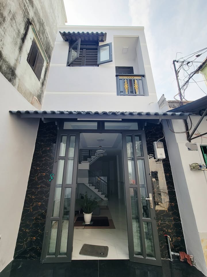 Nhà Lê Đình Cẩn, Tân Tạo 39m² giá 3.75 tỷ - Gọn gàng vào ở ngay!