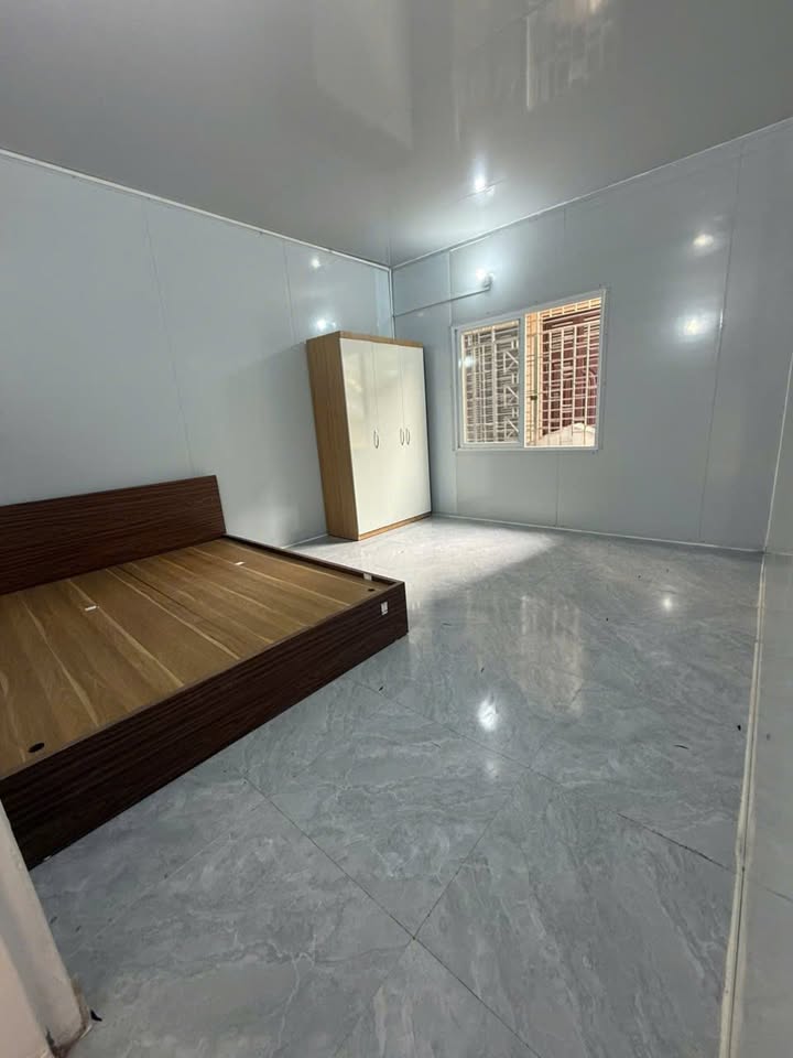 Phòng trọ Ngõ 65 Mai Dịch 35m² giá 3.5 triệu - Vị trí đắc địa, thuận tiện di chuyển!