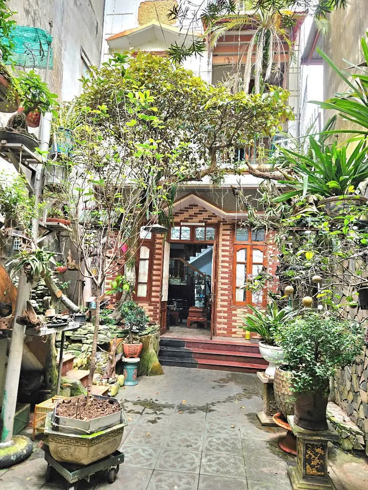 Nhà 2 tầng Đường Hoàng Liên, Kim Tân 118m² giá 6 tỷ - Kinh doanh sầm uất!