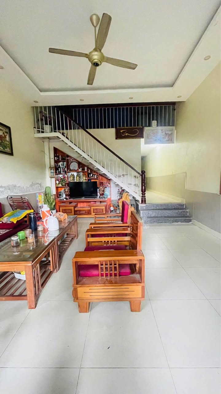 Nhà cấp 4 gác lửng Duyên Hải, Lào Cai 90m² giá 1.65 tỷ - Cần bán gấp!