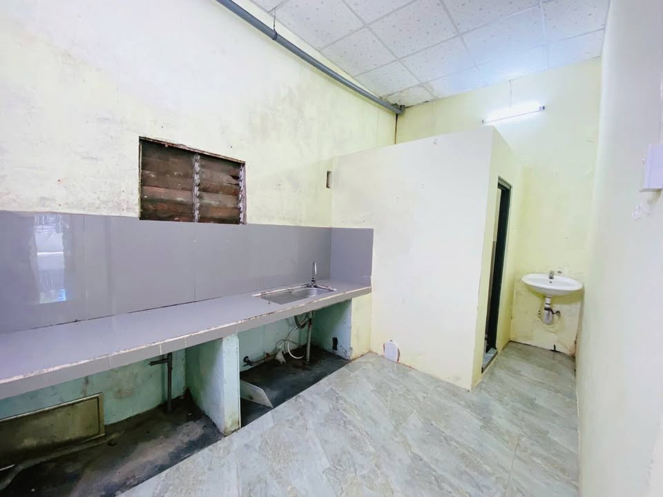 Nhà 2 Mặt Kiệt Ô Tô Hòa Minh 66m² giá 2,xx tỷ - Sẵn sàng vào ở ngay!