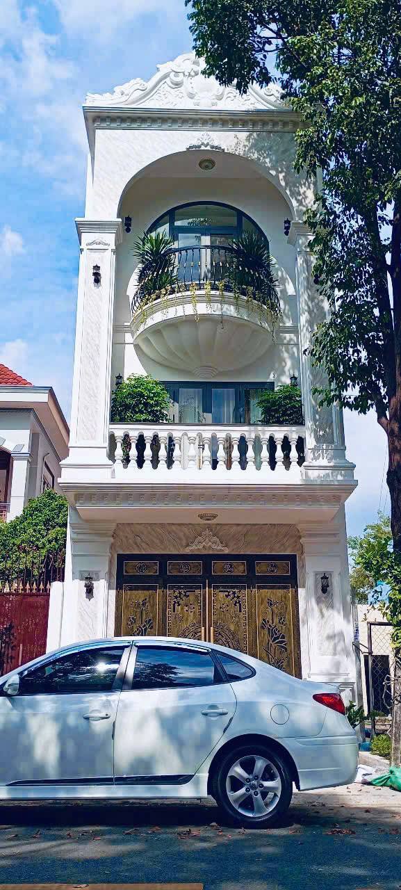 Nhà 1 trệt 2 lầu KDC Chánh Nghĩa Thủ Dầu Một 100m² giá 12 tỷ - Sổ hồng chính chủ, giao dịch nhanh!