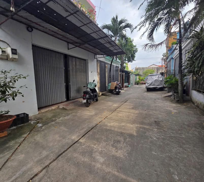 Nhà cấp 4 Hóc Môn 105m² giá 3.5 tỷ - Vị trí đẹp gần ngã tư Bà Điểm!