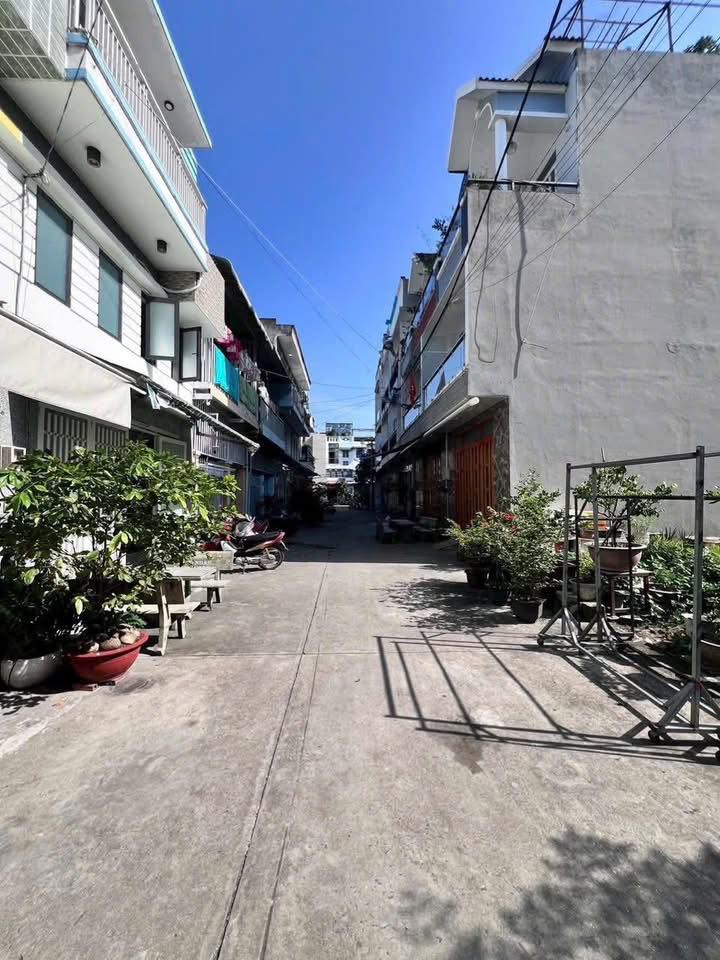 Đất nền An Phú Đông 100m² giá 5.5 tỷ - Cơ hội đầu tư tuyệt vời!