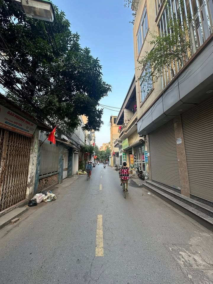 Đất Ngũ Hiệp 50m² giá 5.2 tỷ - Đường ô tô đỗ cổng, gần chợ và trường học!