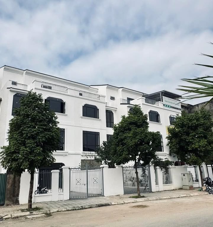 Cho thuê biệt thự Nam An Khánh, Hoài Đức 25 triệu/tháng - Thiết kế đẹp, vào ở ngay!