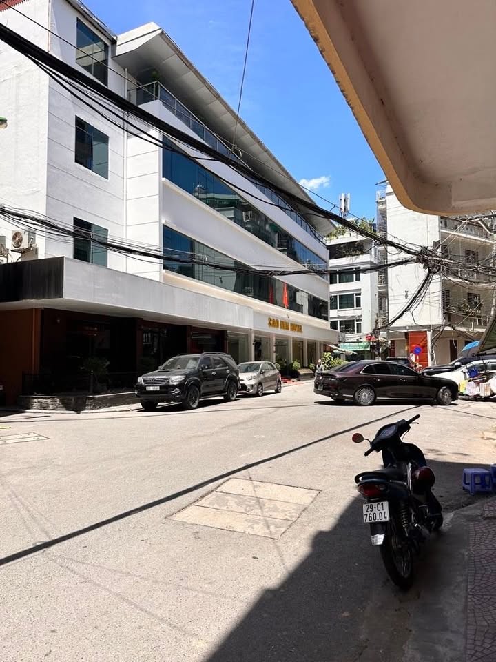 Nhà mặt ngõ Tôn Đức Thắng, Đống Đa 92m² giá 27 tỷ - Thiết kế hiện đại, ô tô đỗ cửa!