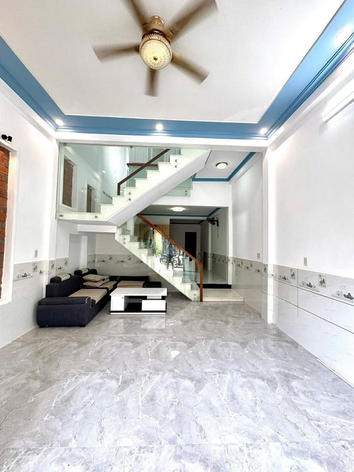 Nhà 2 tầng Hương Sơ 60m² giá 2.3 tỷ - Gần công viên Hoàng Mai tuyệt đẹp!