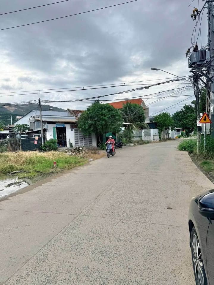 Đất mặt tiền đường Thái Thông, Vĩnh Thái 74,9m² giá 4,3 tỷ - Tiềm năng đầu tư lớn!