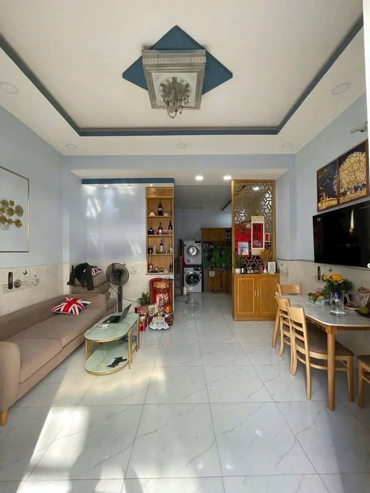 Nhà phố Phan Thị Hành, Tân Phú 35m² giá 4.6 tỷ - Tặng nội thất đầy đủ!