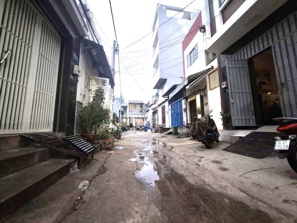Nhà hẻm 6m ô tô quay đầu Hương Lộ 2, Bình Tân 80m² giá 4 tỷ - Cơ hội đầu tư hấp dẫn!