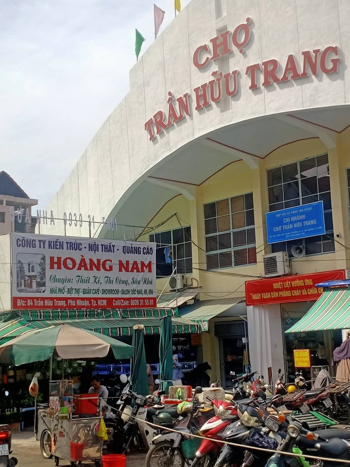 Bán nhà mặt phố Huỳnh Văn Bánh, quận Phú Nhuận, diện tích 30m² - Cơ hội đầu tư lý tưởng!