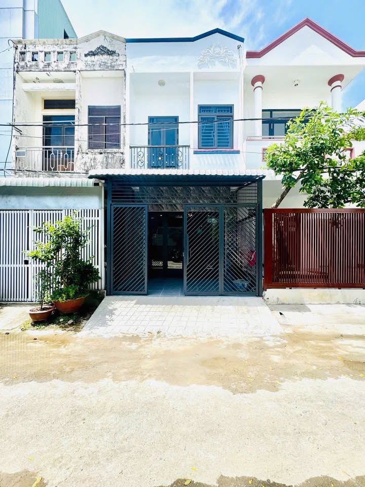 Nhà 1 trệt 1 lầu tại An Hoà, Rạch Giá 80m² giá 2.59 tỷ - Sổ hồng chính chủ!