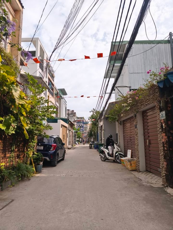 Nhà cho thuê mặt tiền hẻm đường P. Hiệp Bình Chánh, Thủ Đức 25m² - Giao ngay, giá 5 triệu!