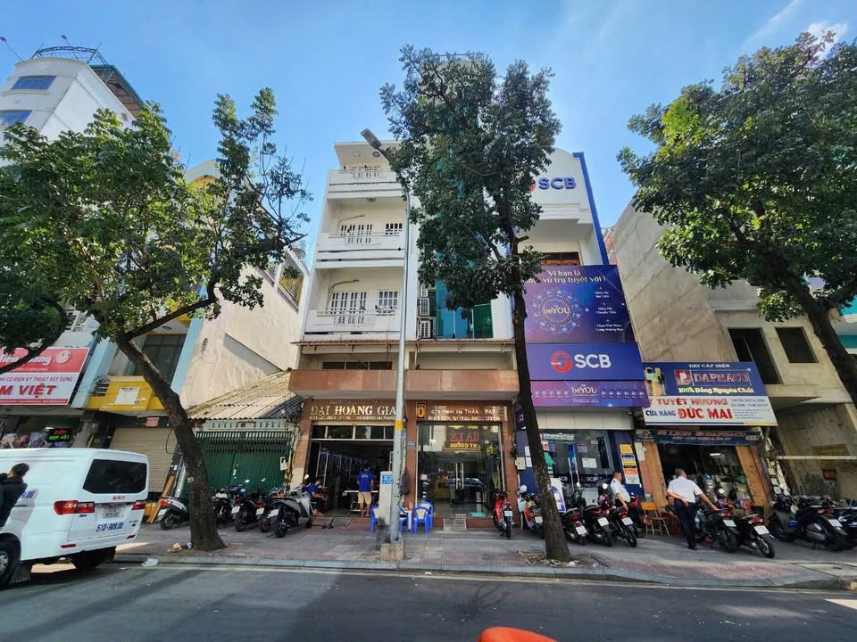 Cho thuê nguyên căn mặt tiền đường Ký Con, quận 1 - Kinh doanh sầm uất