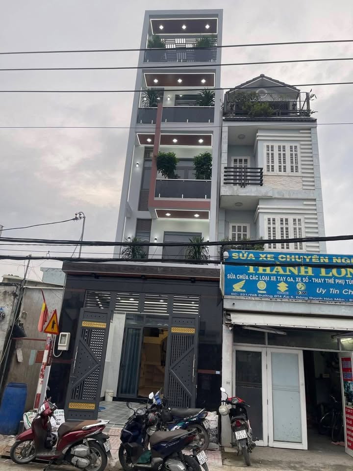 Nhà mặt tiền 250 Đặng Thúc Vịnh, Hóc Môn 112m² giá 8.85 tỷ - Chính chủ bán gấp!