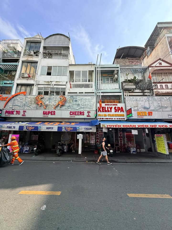 Bán gấp FrontHouse mặt tiền Bùi Viện, Q1 - 65m² giá 60 tỷ - Cơ hội đầu tư sinh lời!