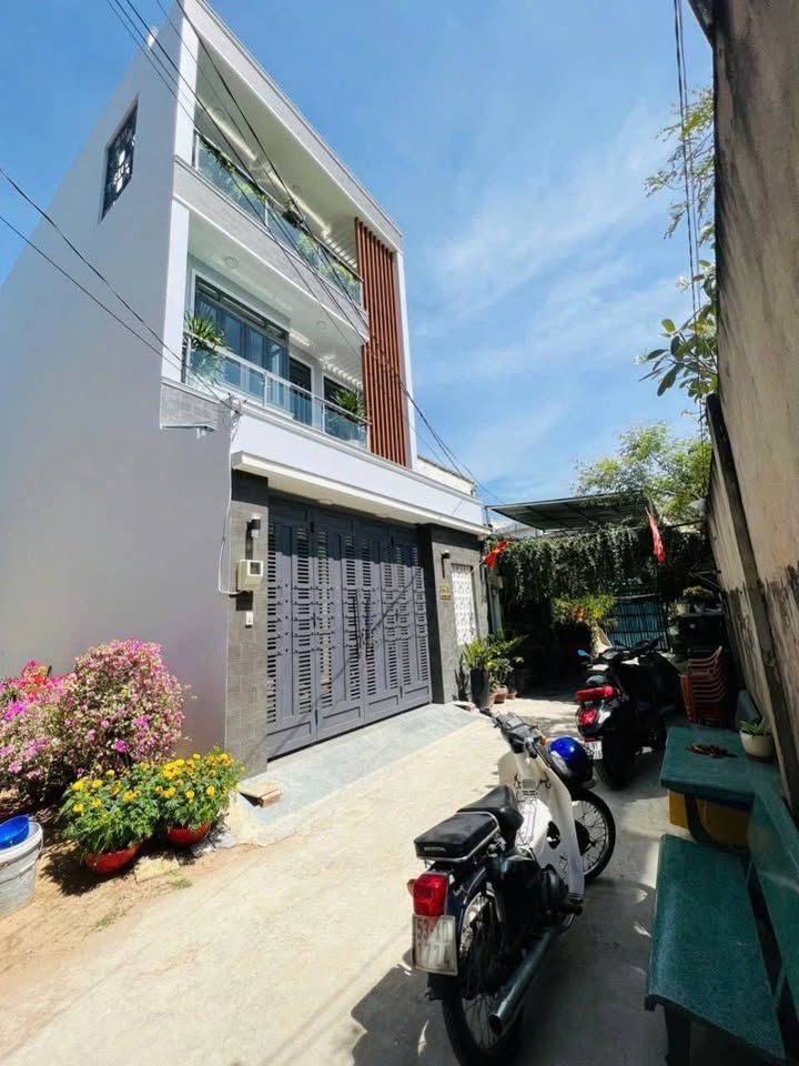 Nhà riêng Quận 2 - Phường Cát Lái 96m² - Nhà mới xây, nội thất cao cấp!