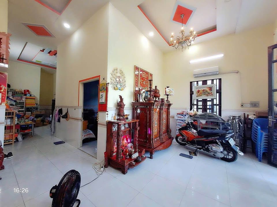 Nhà đường Trần Văn Giàu, Bình Chánh 160m² giá 6 tỷ - Tiện ích đầy đủ, sẵn sàng ở ngay!