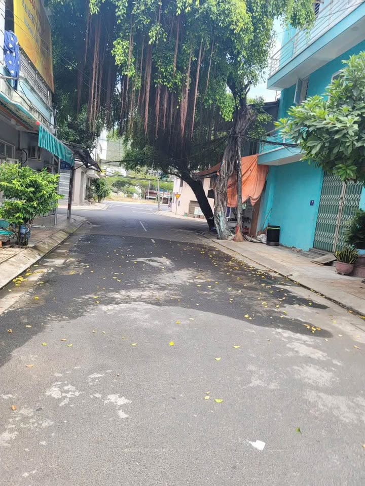 Đất tặng nhà cấp 4 đường Ấp Bắc, Nha Trang 76.7m² giá 5.95 tỷ - Cách biển 500m!