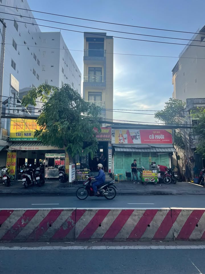 Bán nhà mặt tiền Huỳnh Tấn Phát, Quận 7, 78m² giá 14.6 tỷ - Đầu tư sinh lời ngay!