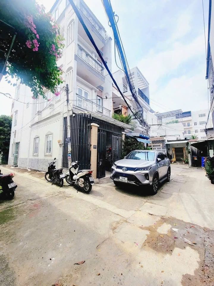 Đất nền 139m² Linh Đông Thủ Đức giá 8 tỷ - Xây dựng tự do, sổ riêng