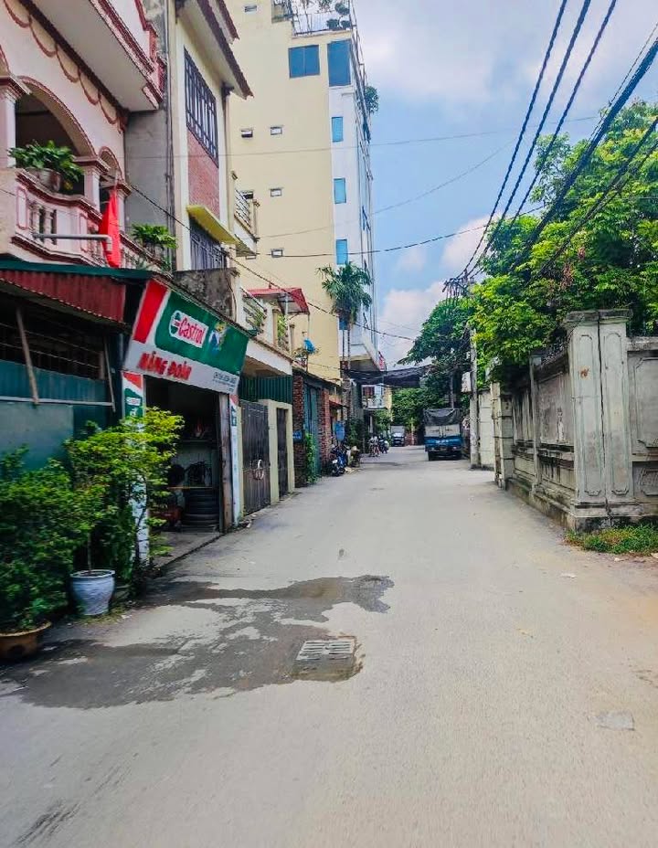 Đất Yên Nghĩa Hà Đông 35m² giá 5 tỷ - Ô tô đỗ cổng, sổ đỏ chính chủ!