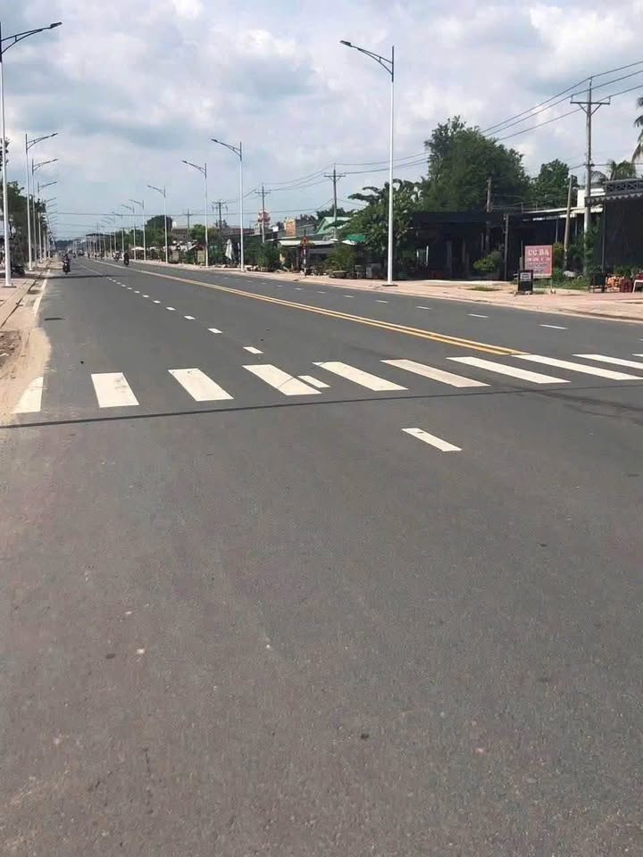 Đất mặt tiền Nguyễn Chí Thanh 3672m² giá 40.8 tỷ - Tiềm năng sinh lời lớn!