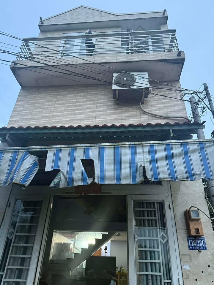 Nhà cho thuê 4-10 gác suốt đường Liên Ấp 234, Vĩnh Lộc A - Giá 3.5 triệu/tháng