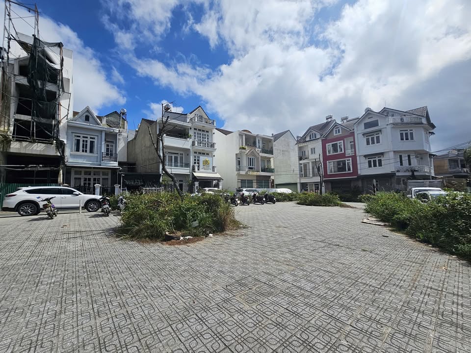 Nhà phố tại Phường Xuân Hương Đà Lạt 60m² giá 10.5 tỷ - Kinh doanh nhẹ, vị trí đắc địa!