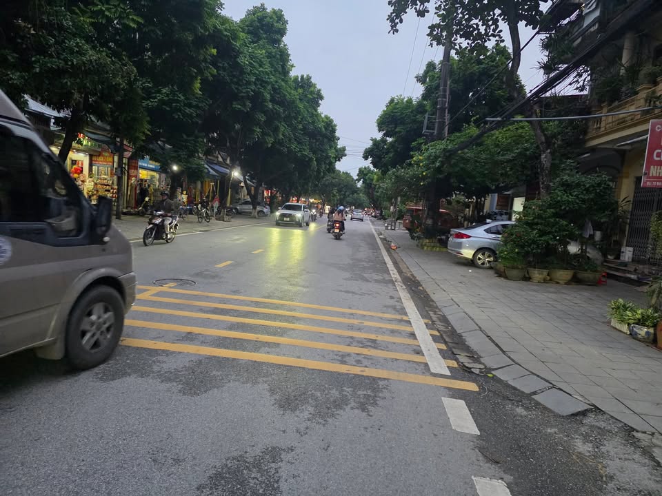 Nhà bán Ngõ Bãi Sậy, Phố Hiến 80m² giá 3 tỷ - Ô tô vào tận nơi!