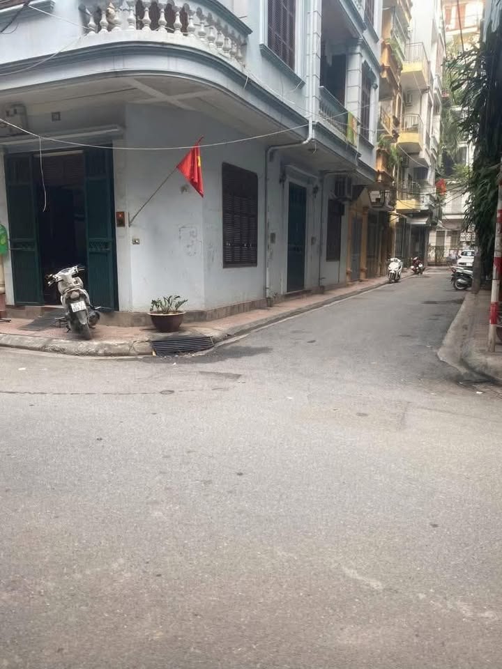 Nhà phố Trần Cung 52m² giá 19.5 tỷ - Phân lô ô tô tránh, sẵn sàng vào ở!