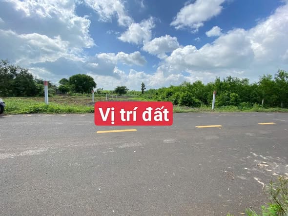 Đất nền Đất Đỏ 1000m² giá 2.2 tỷ - Mặt tiền đường lớn, giao thông thuận lợi!