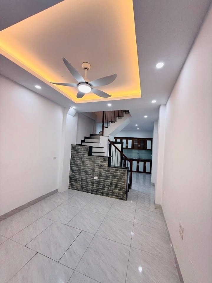 Nhà phố Định Công Hạ 33m² giá 2.98 tỷ - Thiết kế đẹp, vị trí thuận lợi!