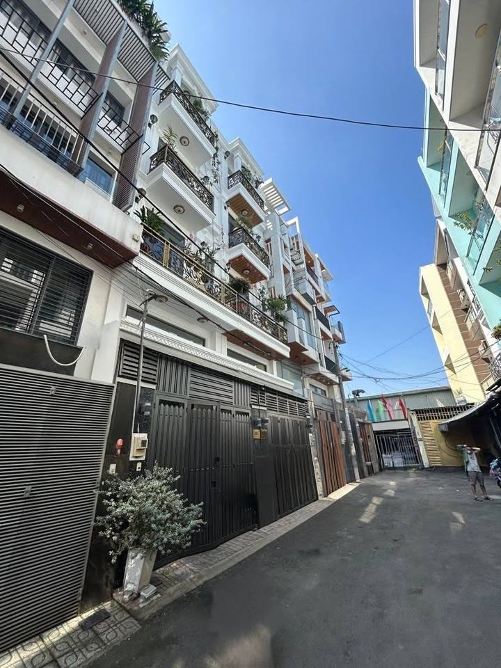 Nhà bán hẻm xe hơi Phan Văn Trị 70m² giá 5 tỷ - Bán gấp trong tuần!