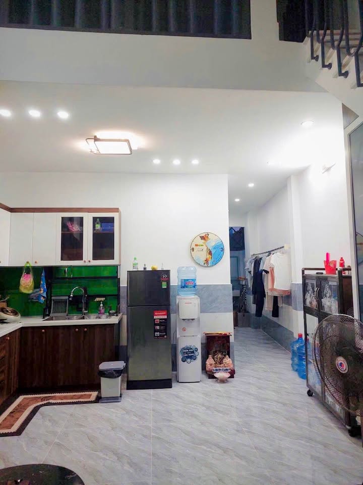 Nhà phố Bà Điểm Hóc Môn 48m² giá 2.35 tỷ - Vị trí đắc địa, thuận tiện cho gia đình!