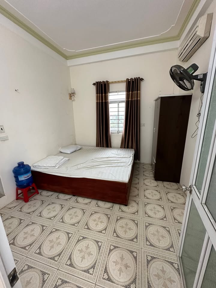 Phòng cho thuê 175 Đường Âu Cơ, Tân Thành 1.7 triệu - Đầy đủ tiện nghi, gần Xeku!