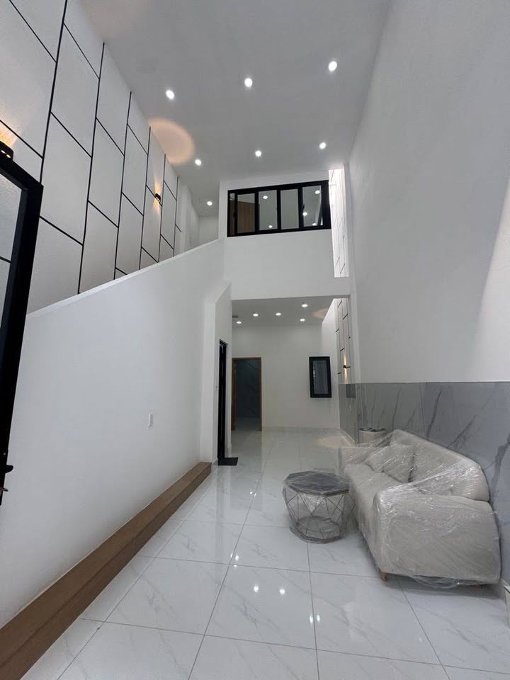 Nhà 2 tầng Mã Lò, Bình Tân 48m² chỉ 4 tỷ - Đường xe hơi thuận tiện!