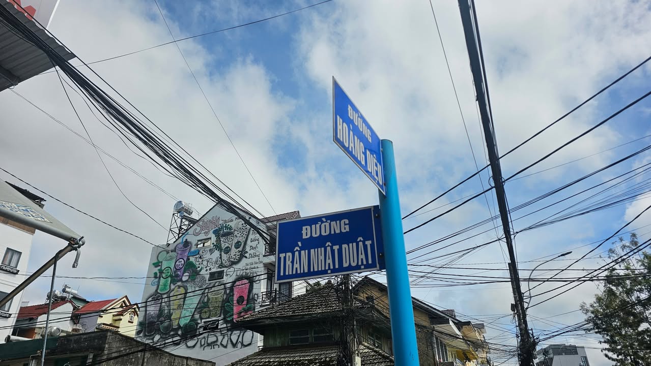 Bán Nhà Mặt Tiền Chợ Hoàng Diệu, Đà Lạt - 80m² Giá 12.5 Tỷ - Kinh Doanh Sầm Uất!