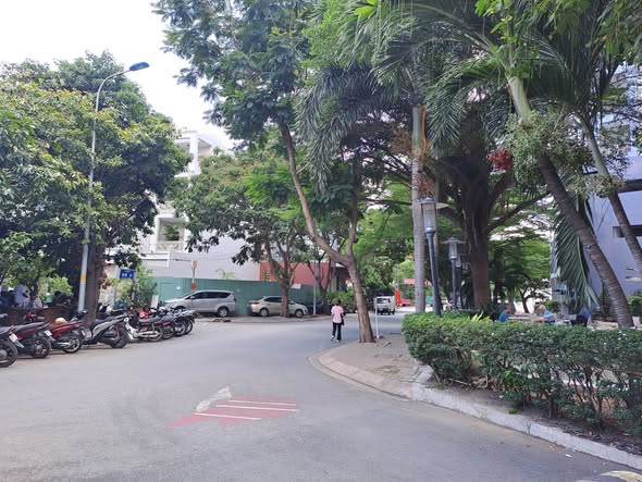 Căn hộ Chung cư Ngọc Lan quận 7 90.7m² giá 4.5 tỷ - Nhà đẹp lung linh, đầy đủ nội thất!