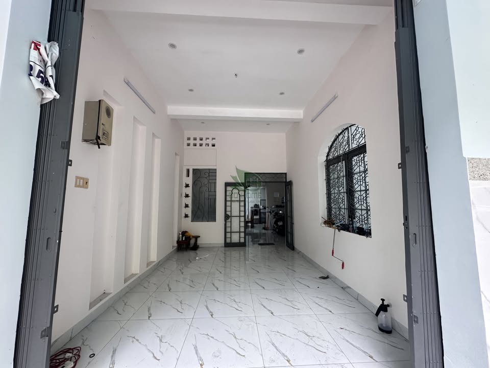 Cho thuê mặt bằng 24m² Bà Triệu – Nha Trang – 12 triệu/tháng - Kinh doanh sầm uất!