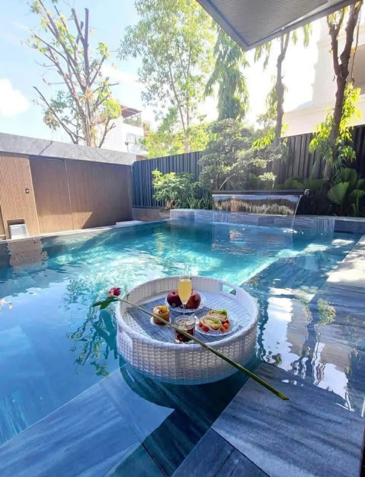 Biệt thự Townhouse mặt tiền An Phú, Thủ Đức 160m² giá 40 tỷ - Hồ bơi sang trọng, full nội thất!