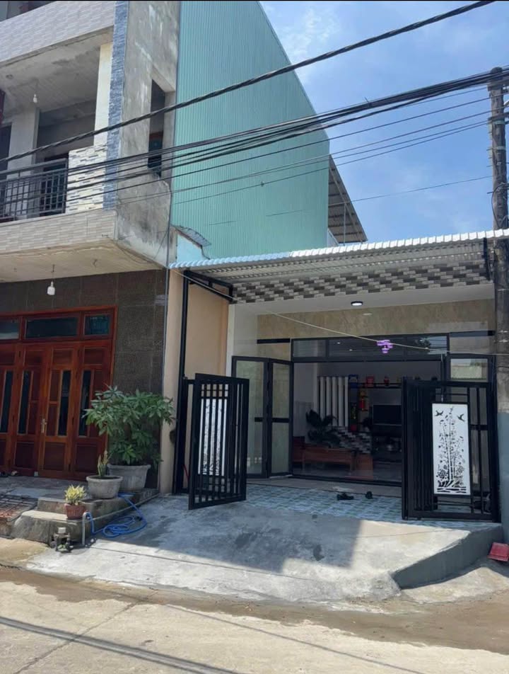 Nhà 2 mặt tiền Phong Nam, Hòa Châu, Đà Nẵng 92m² giá 2.99 tỷ - Thương lượng hấp dẫn!