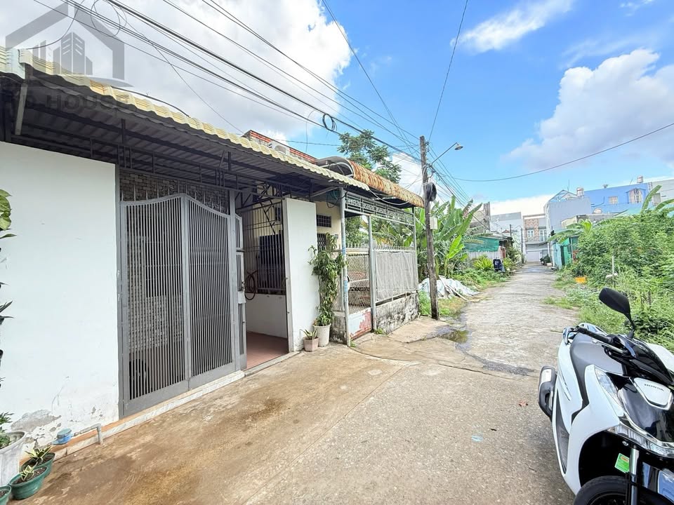 Nhà cho thuê hẻm Phạm Ngọc Hưng, 80m² giá chỉ 4 triệu - Sẵn sàng vào ở!