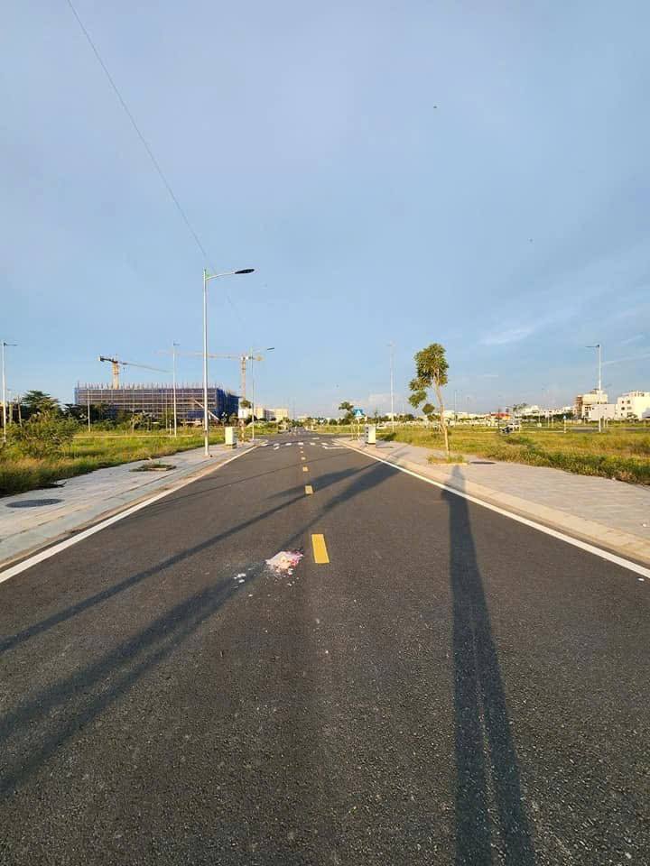 Đất nền đẹp mặt công viên Golden City GD2, Mỹ Hòa 90m² - Sổ đỏ trao tay!