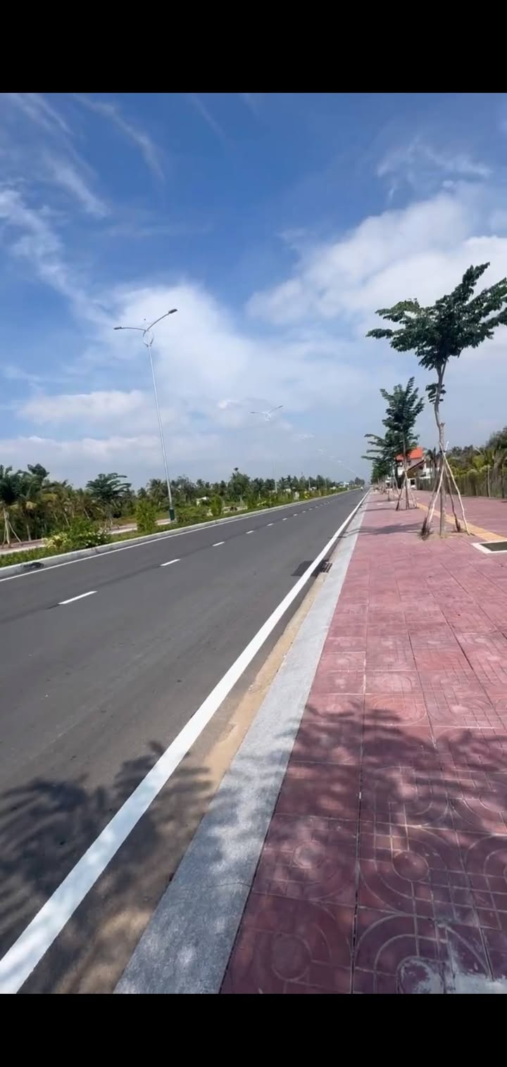 Đất nền góc đường Võ Văn Kiệt, P. Tân Ngãi 300m² - Giá tốt, thương lượng!