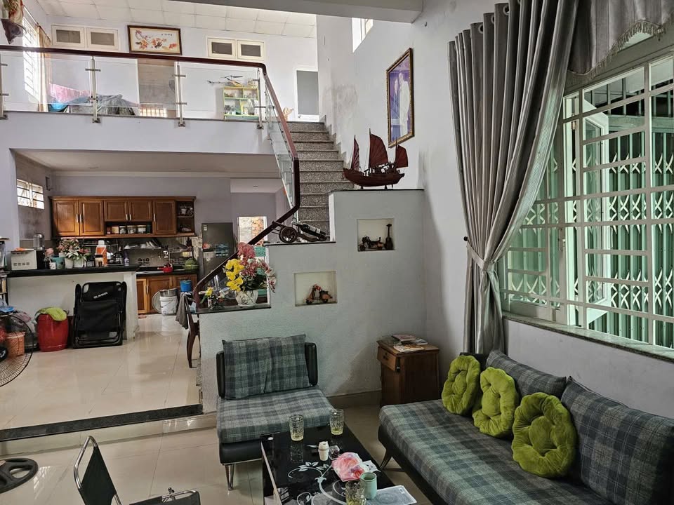 Nhà đẹp tại đường 16 Quảng Tiến 168m² giá 3.2 tỷ - Sổ đỏ riêng chính chủ!