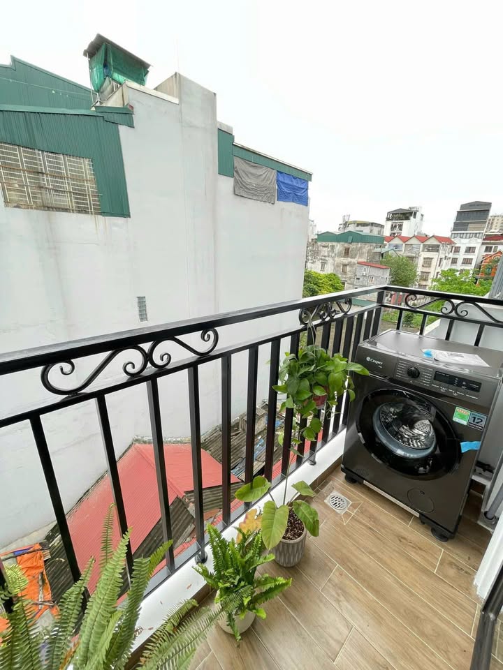 Cho thuê Studio 30m² Ngõ 66 Võng Thị, Tây Hồ - Full nội thất tiện nghi!