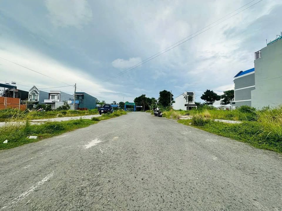 Đất nền Đối diện Phòng Trà Gia Nghi - Phường Thanh Đức, Vĩnh Long - 87.7m² chỉ 1.27 tỷ!